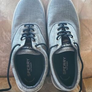Sperry Gray‎ Boat Shoes with Classic Design